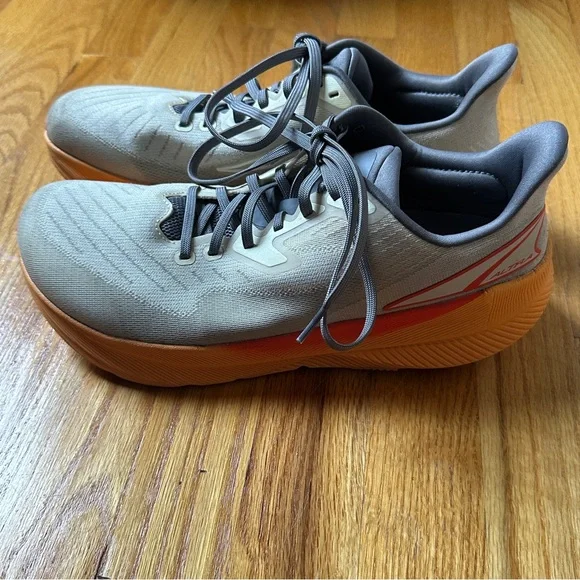 ALTRA Men's Experience Flow Road Running Shoe, sand, size 10 - Picture 1 of 11